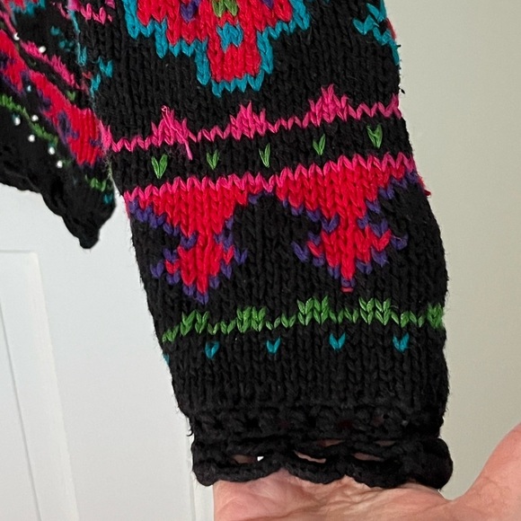 Casual Corner Limited Edition Vintage Hand Knit Allover Embroidered Sweater M - Picture 4 of 12